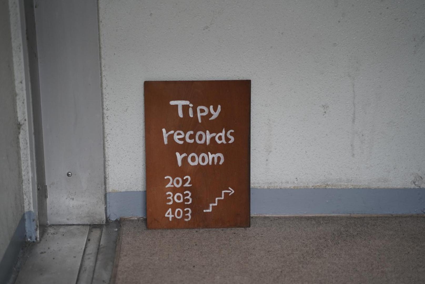 Tipy Records Inn Room Одавара Экстерьер фото