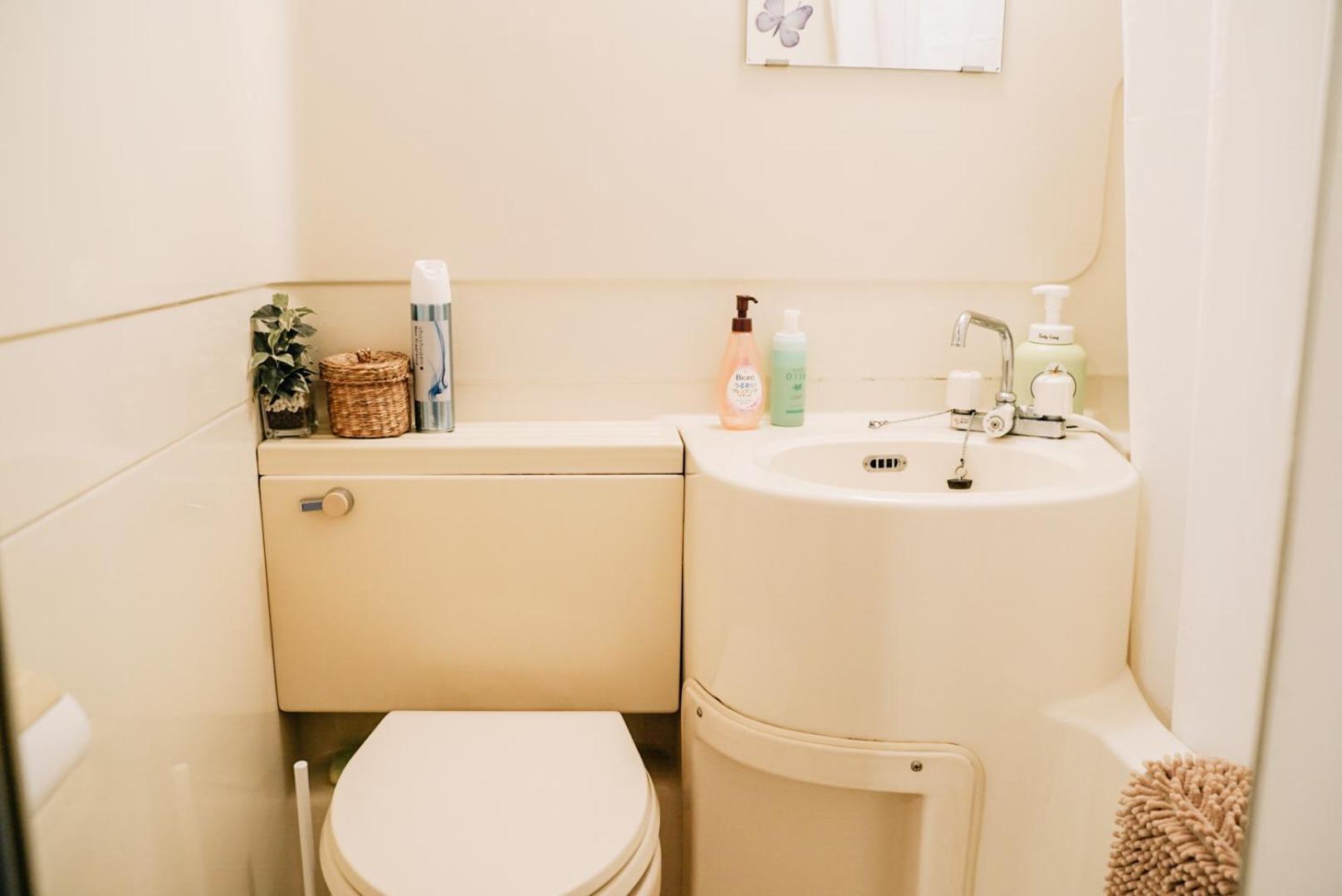 Tipy Records Inn Room Одавара Экстерьер фото